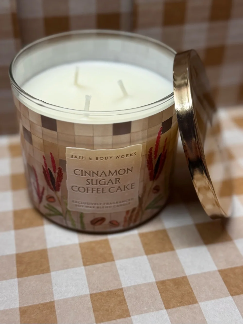 NEW B&BW Cinnamon Sugar Coffee Cake 3 wick candle - Picture 2 of 4